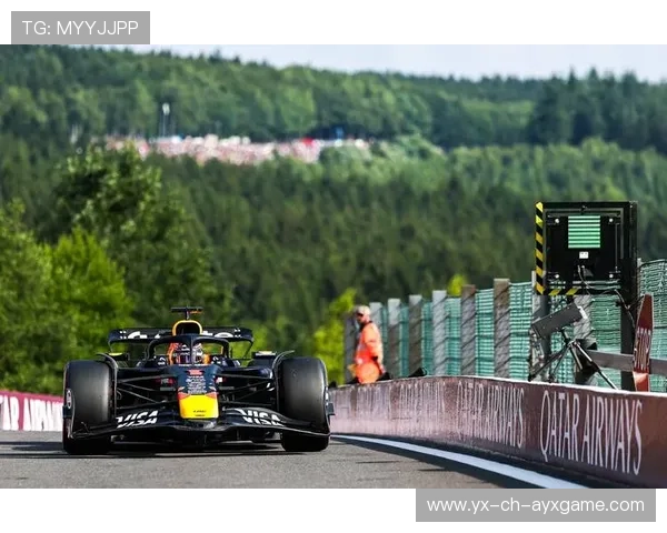 F1车手排位赛全力冲刺：极致速度背后的策略与激情